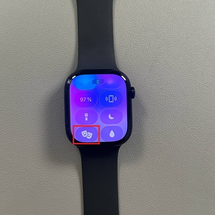 Пример театрального режима Apple Watch