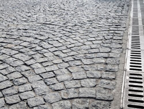 Укладка тротуарной плитки на старое бетонное основание