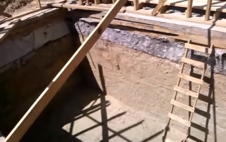 Как выполняется заливка пола и стен подвала бетоном