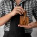 Как выжигать по дереву для начинающих безопасно